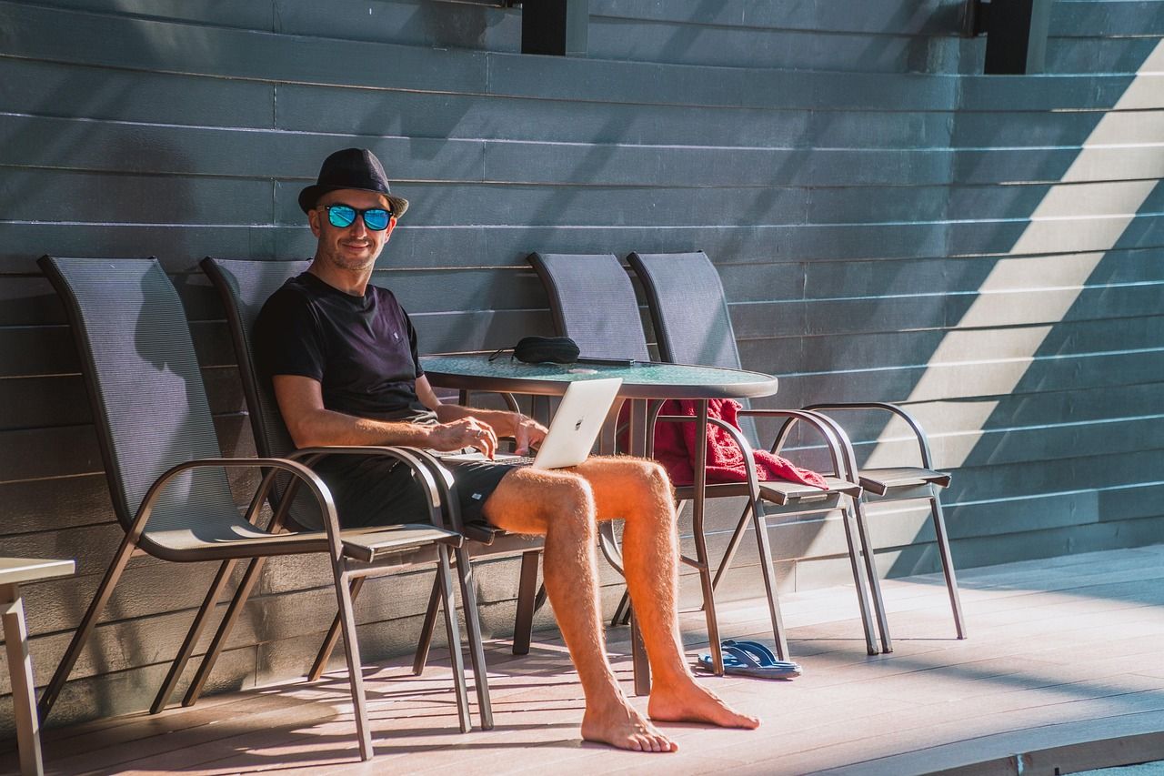 entdecken sie die vorteile von remote work: flexibilität, mehr work-life-balance und neue möglichkeiten für unternehmen und arbeitnehmer. erfahren sie, wie sie erfolgreich von zu hause aus arbeiten können.